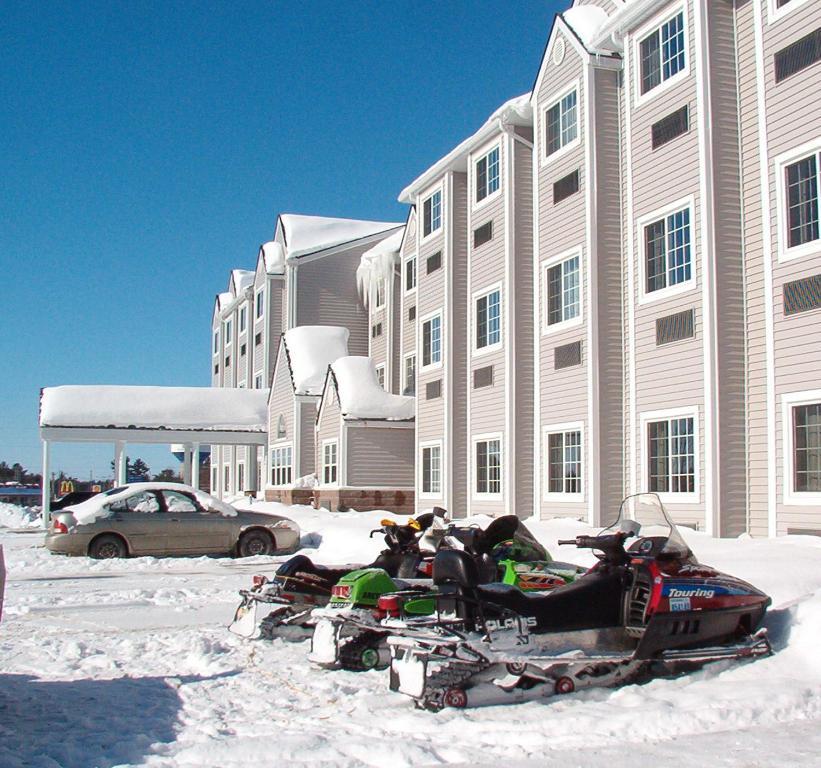 Parry Sound Inn And Suites Ngoại thất bức ảnh